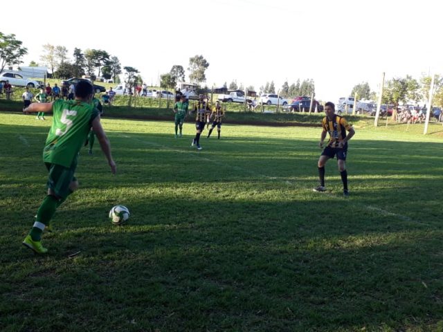 Camarões e Boca Juniors goleiam pela Copa Rotary de Futebol 7 em Soledade