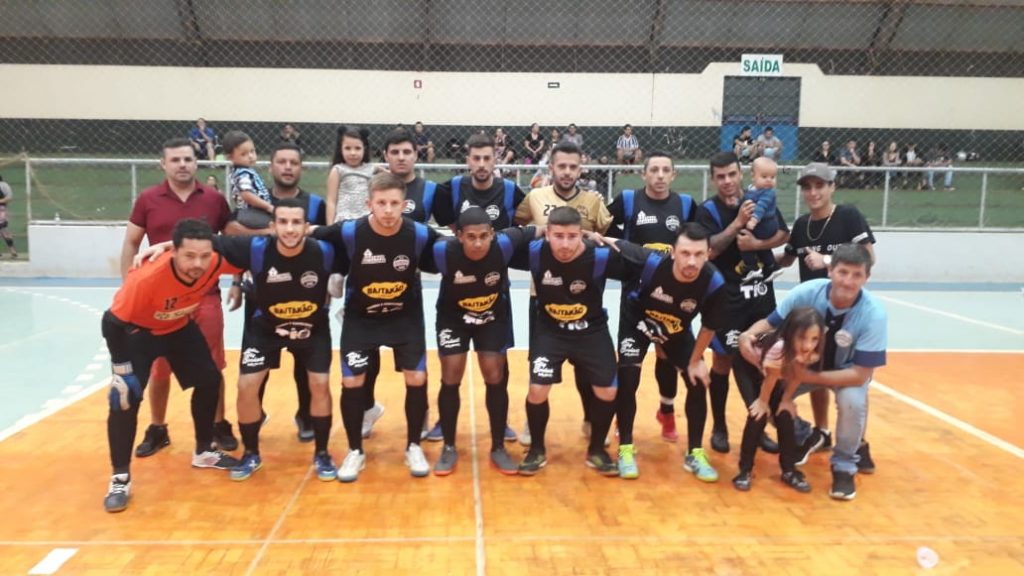 Padaria do Tio goleia Estudiantes e está classificado para a final do Futsal da Cidade