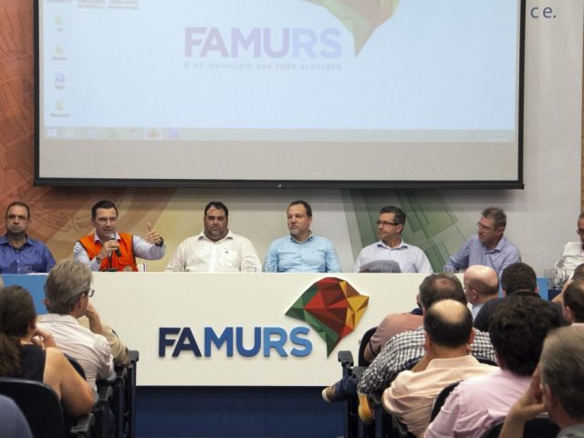 Famurs reúne gestores e governo do estado em busca de soluções para que os municípios enfrentem a estiagem no RS