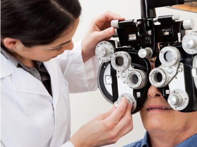 Sociedade de Oftalmologia alerta óticas sobre proibição de exames oculares