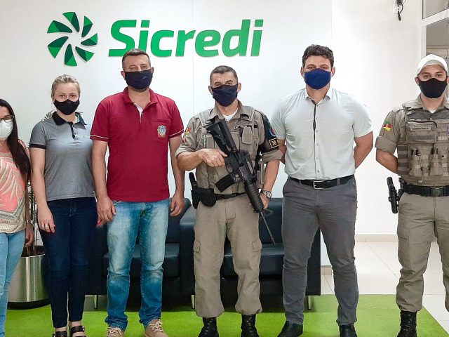Agências do Sicredi auxiliam para a segurança local nos municípios