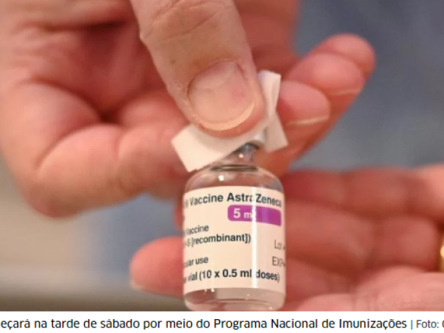 Avião com 2 milhões de doses de vacina da Índia chega ao Brasil