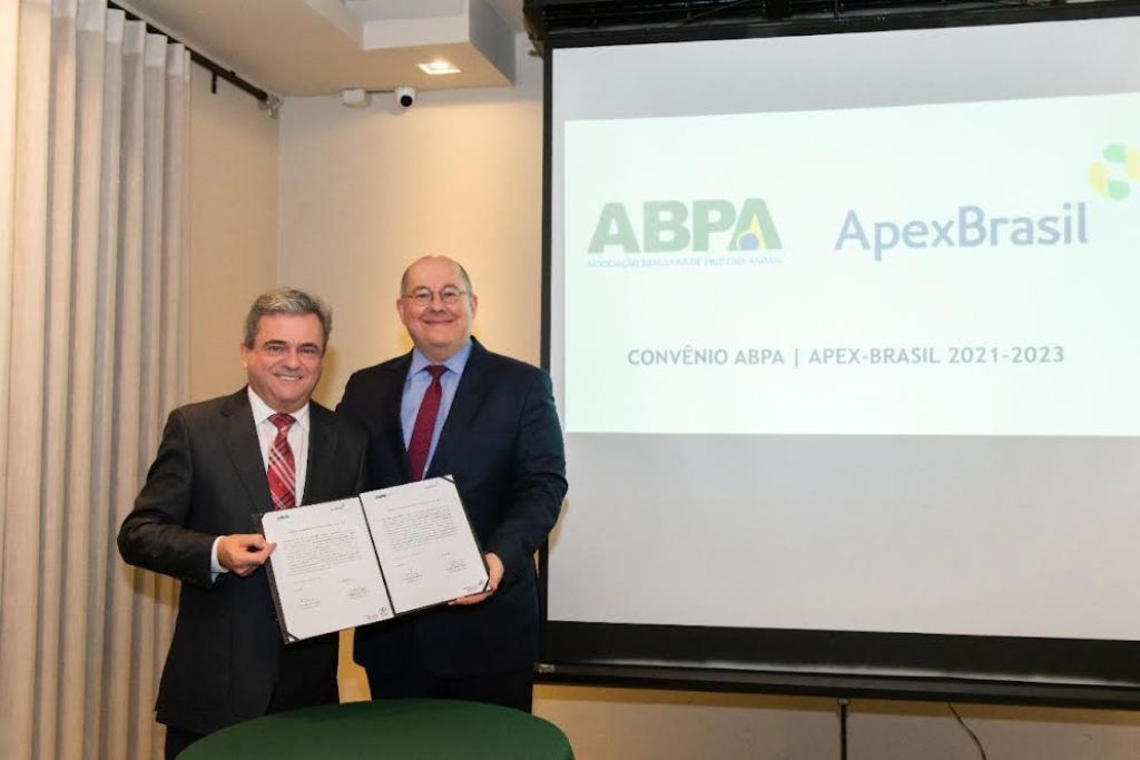 ABPA & Apex-Brasil renovam convênio com projeções de US$ 3,5 bilhões em exportações