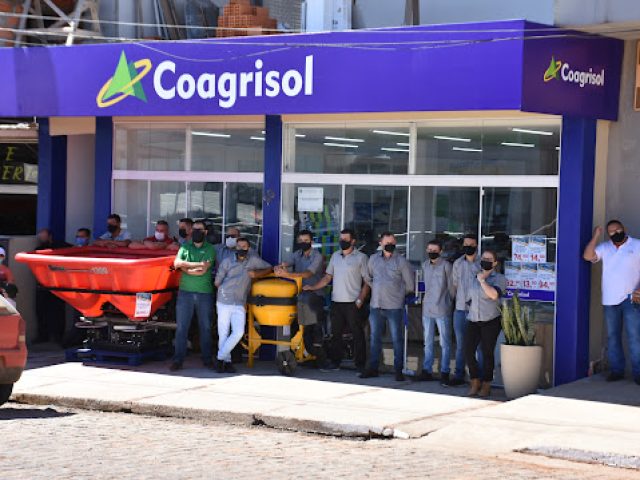 Coagrisol reinaugura unidade com muitas novidades aos clientes  em Tunas