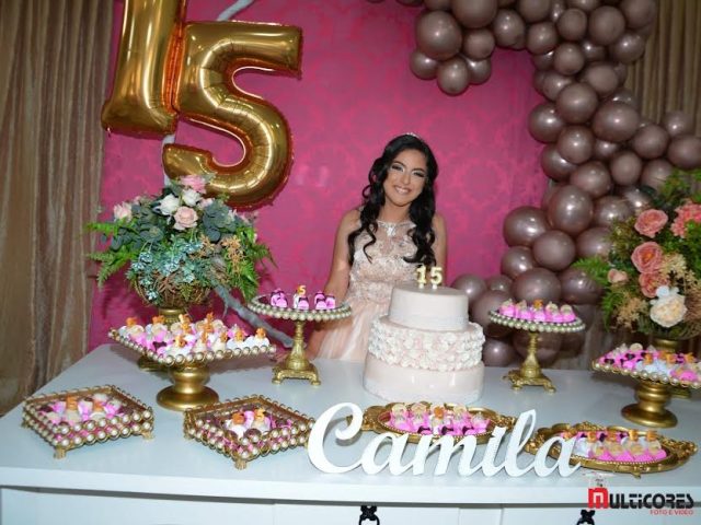 Camila Camargo completou 15 anos, no último dia 21