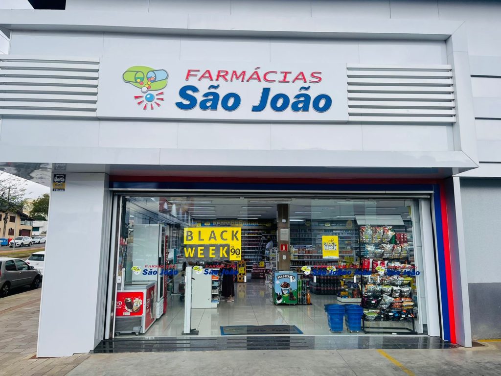 Rede de Farmácias São João preparou mais de 3 mil itens com descontos de até 90% e forma de pagamento especial para Black Week