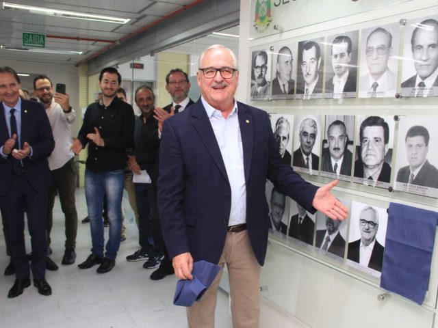 Westphalen, Ex-Secretário de Transportes, recebe homenagem na galeria da pasta, em Porto Alegre