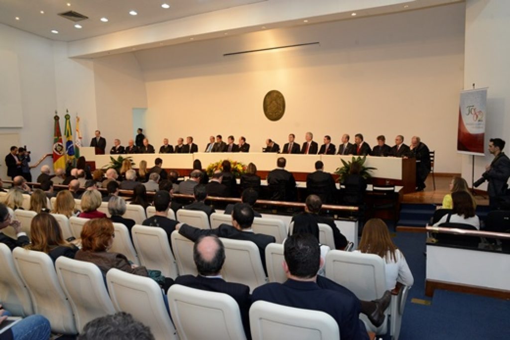 TCE-RS comemora seus 80 anos com sessão solene
