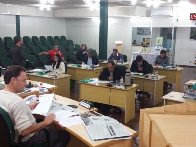 Itens da  legislação impedem votação de projeto para redução do salário dos vereadores de Soledade