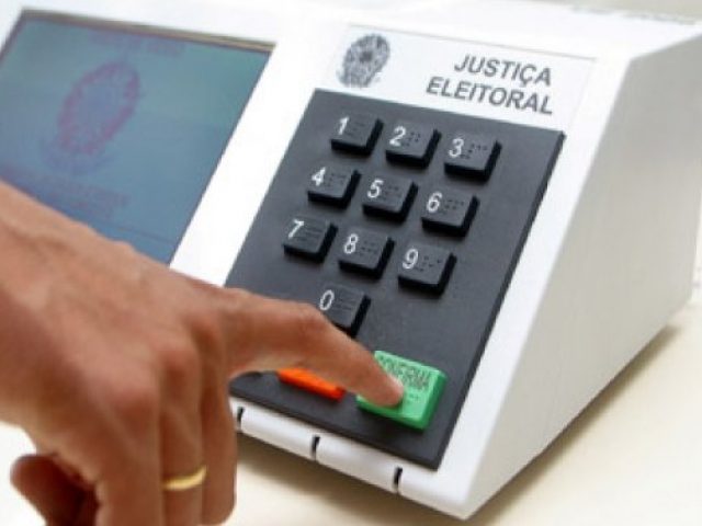 Judiciário diz que bloqueio de verba inviabiliza voto eletrônico em 2016