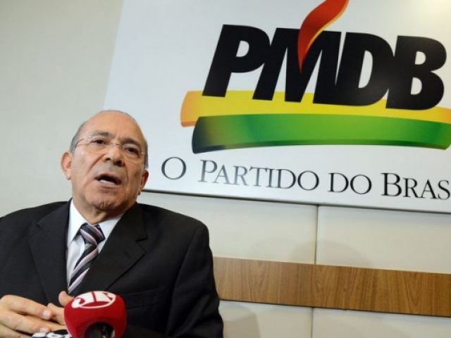 Padilha diz que ele e Temer não farão parte de conspiração contra Dilma