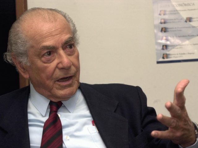 Senado aprova projeto que inscreve Leonel Brizola no Livro dos Heróis da Pátria