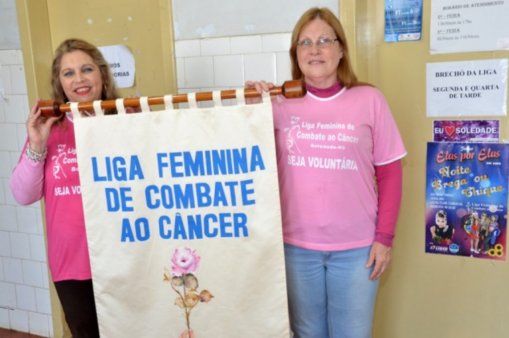Liga Feminina de Combate ao Câncer realiza Brechó Limpa Estoque
