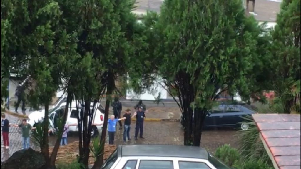 Quadrilha assalta agências bancárias em Putinga