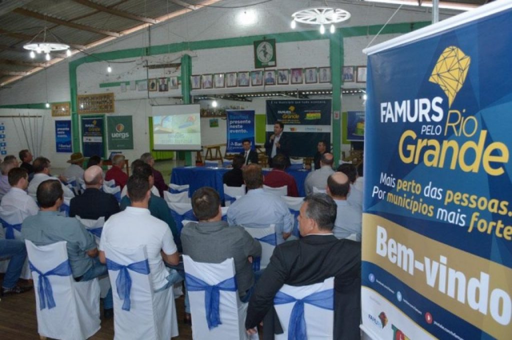 Famurs pelo Rio Grande reúne prefeitos do Alto da Serra do Botucaraí durante a Expomormaço 2017